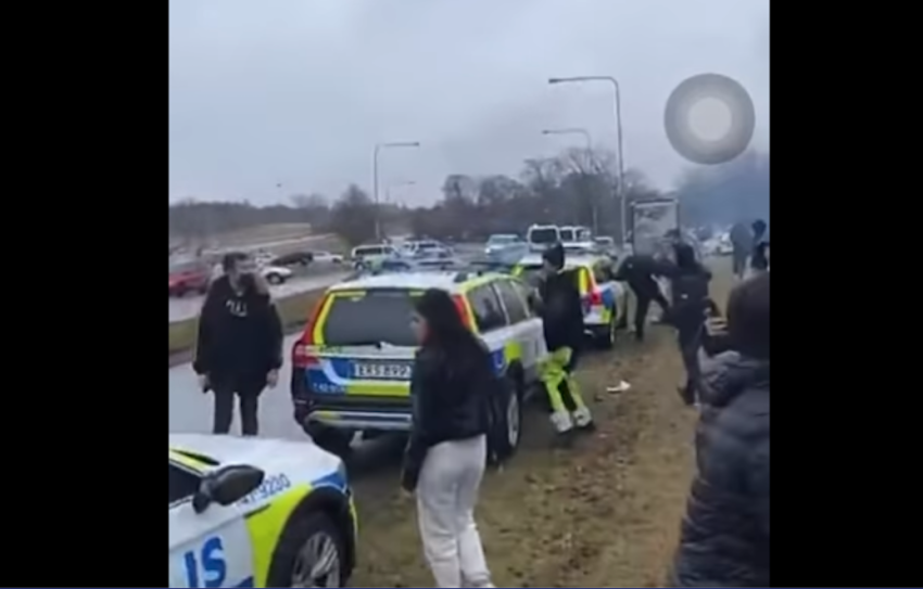  استمرار التوتر في نورشوبينغ والشرطة تستدعي قوات خاصة