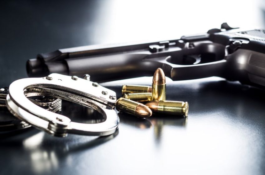  خصم راتب شرطي سويدي نسي سلاحه في فندق
